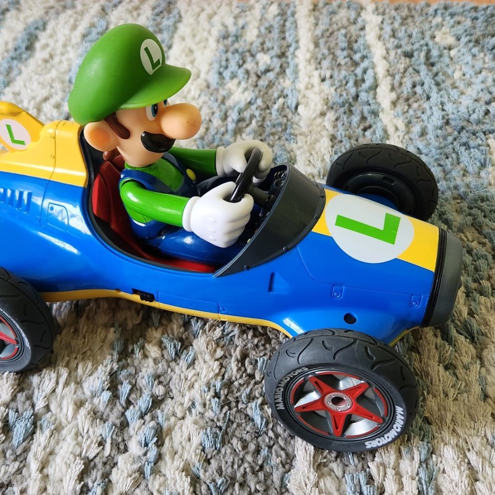 Super Mario & Luigi Carrera Mario Kart Figurines EUC - Picture 4 of 13